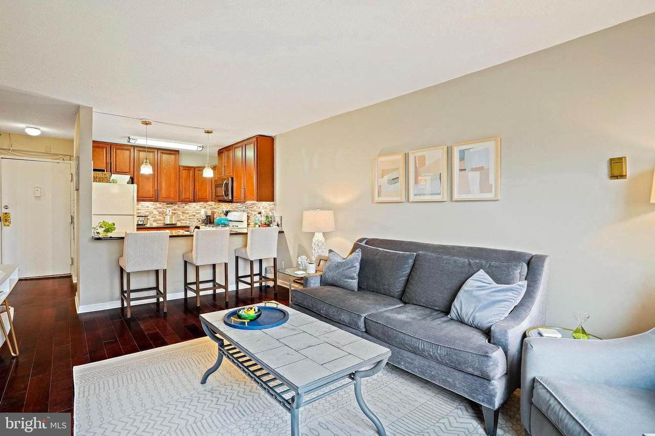 11801 Rockville Pike - Photo 1