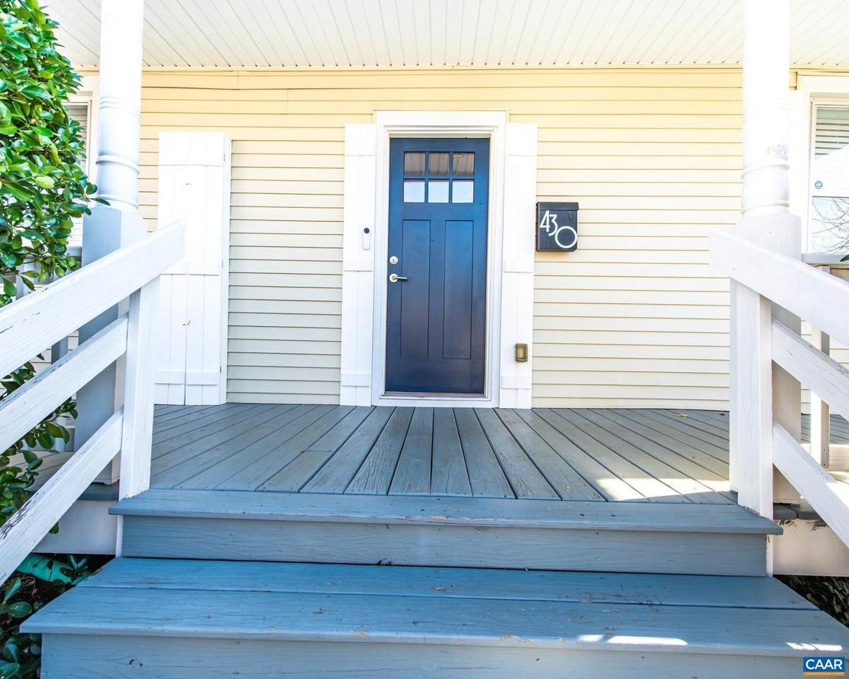 430 11TH ST - Photo 1