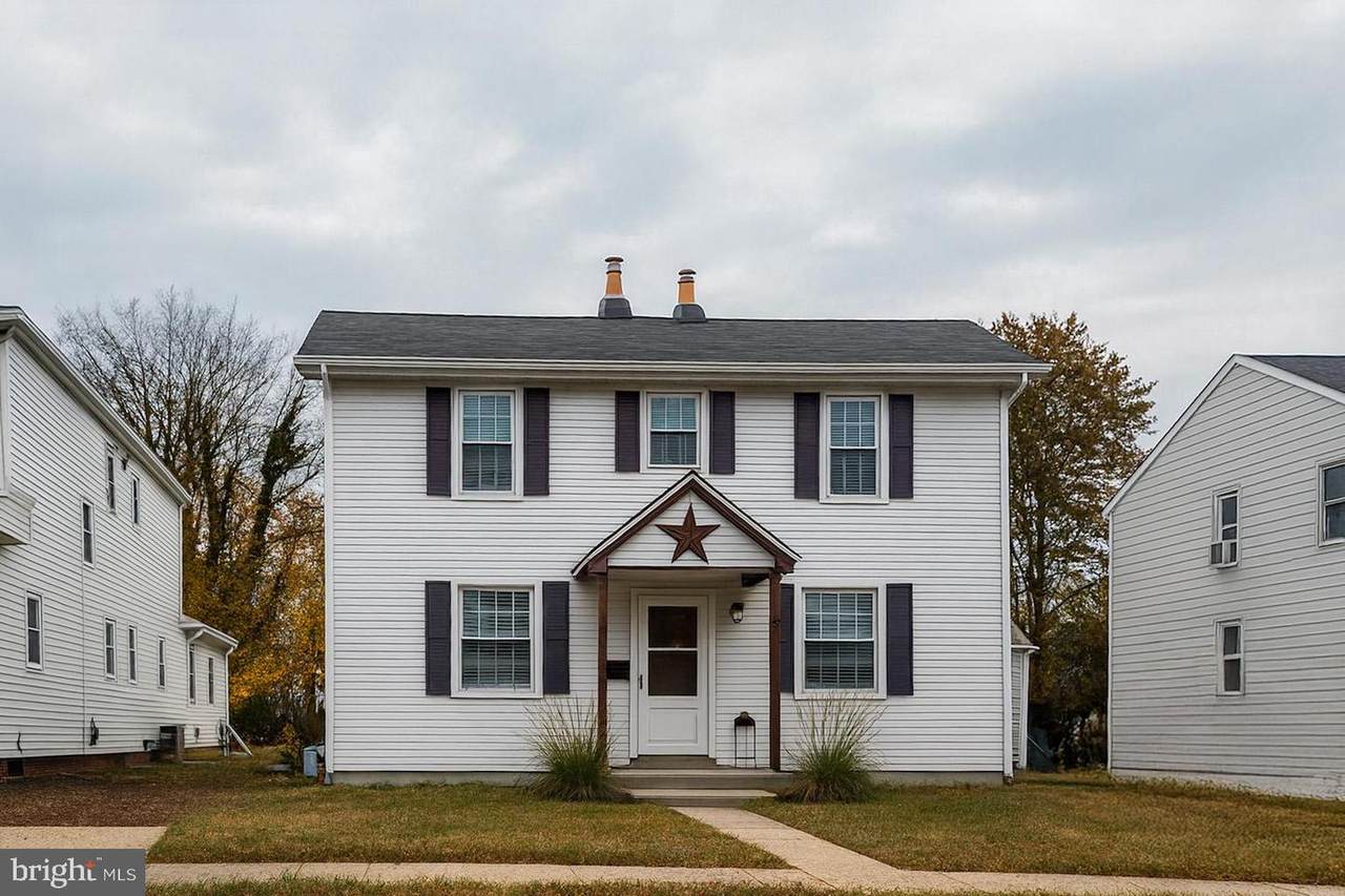 137 Centre Street - Photo 1