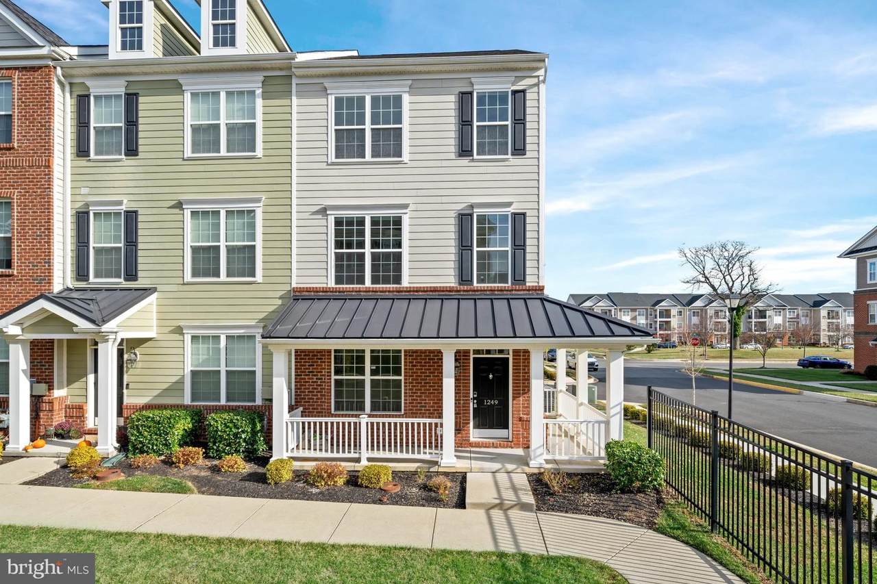 1249 Parish Avenue - Photo 1