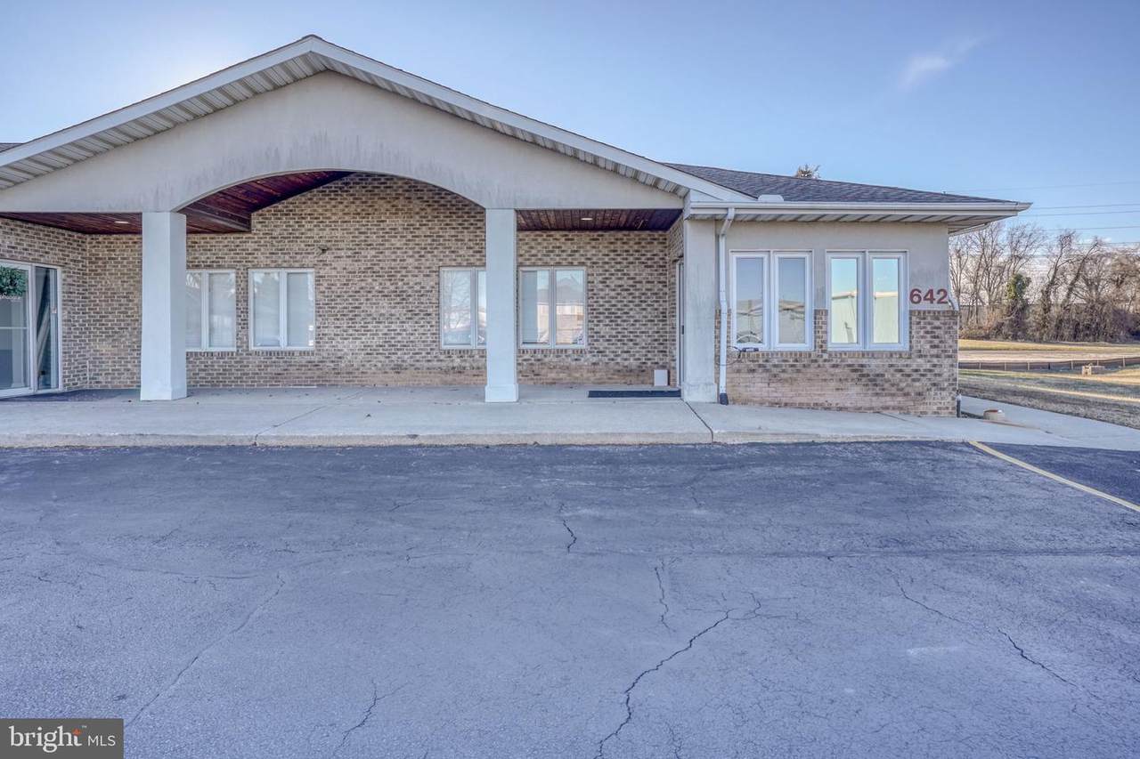 642 Queen Street - Photo 1