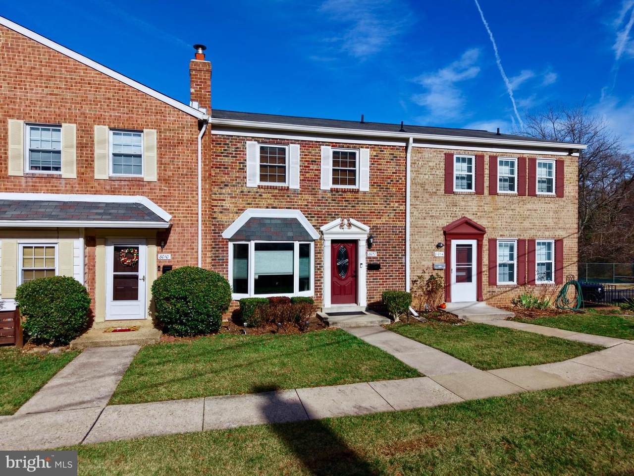 8012 Lakecrest Drive - Photo 1