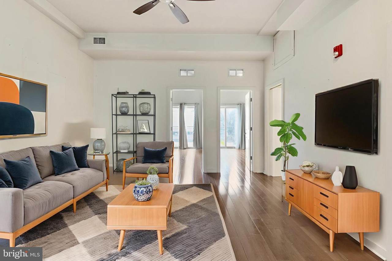 2031 Juniper Street - Photo 1