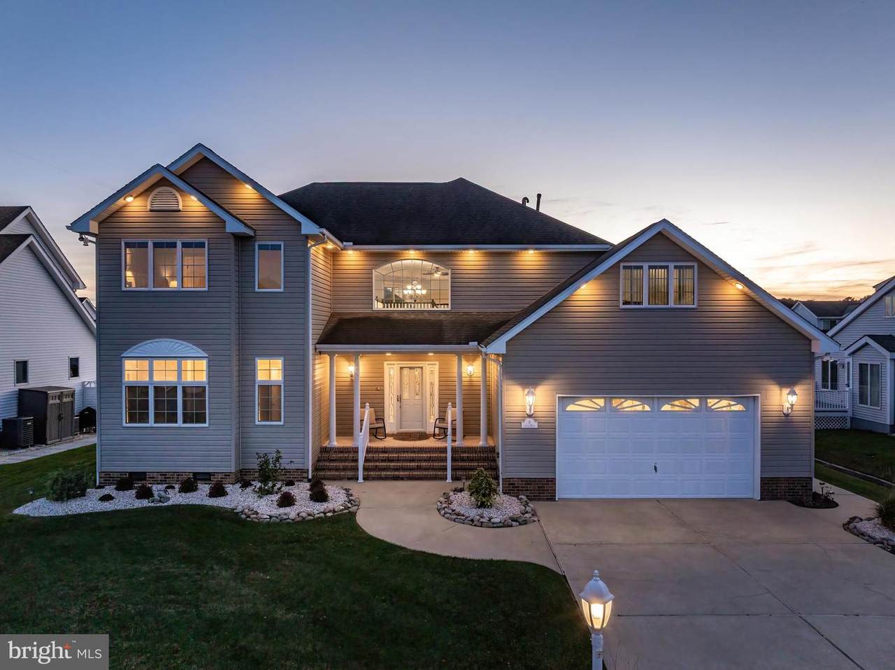 8 Leslie Mews - Photo 1