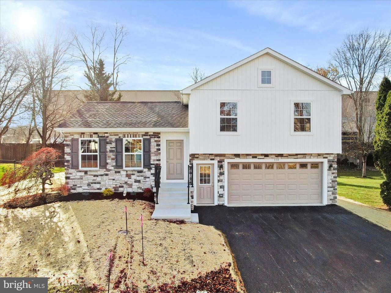 110 Hykes Road East - Photo 1