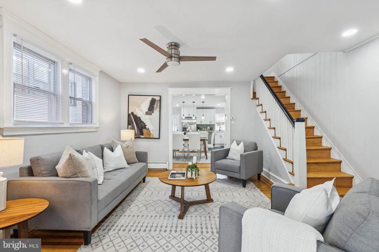 352 Lakeview Avenue - Photo 1