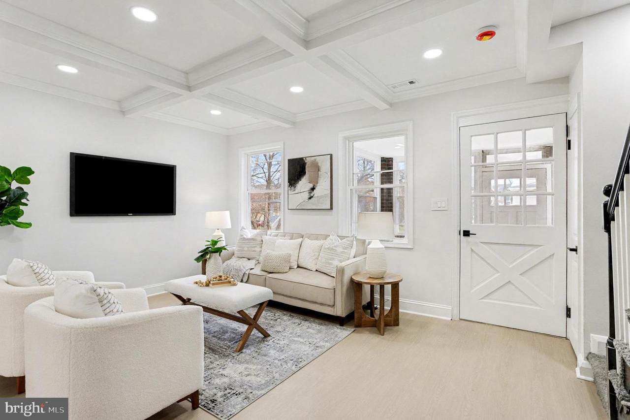 3401 Kentucky Avenue - Photo 1