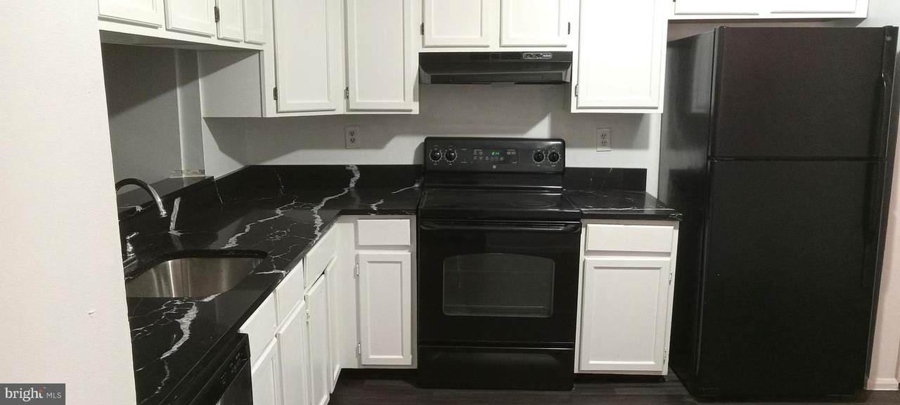 11409 Berland Place - Photo 1