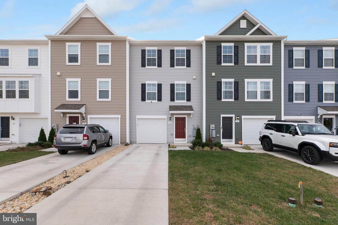 74 Colchester Court - Photo 1