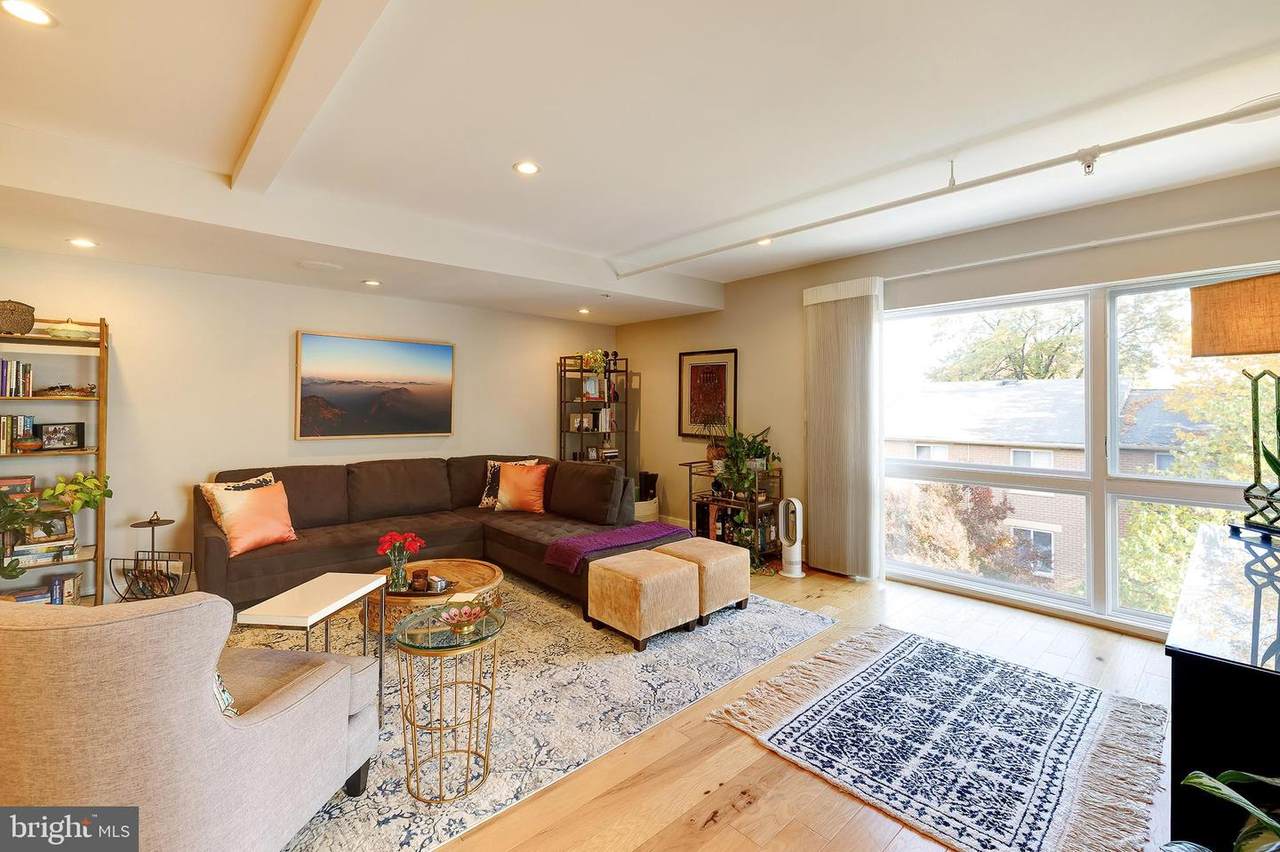 1514 Newton Street - Photo 1