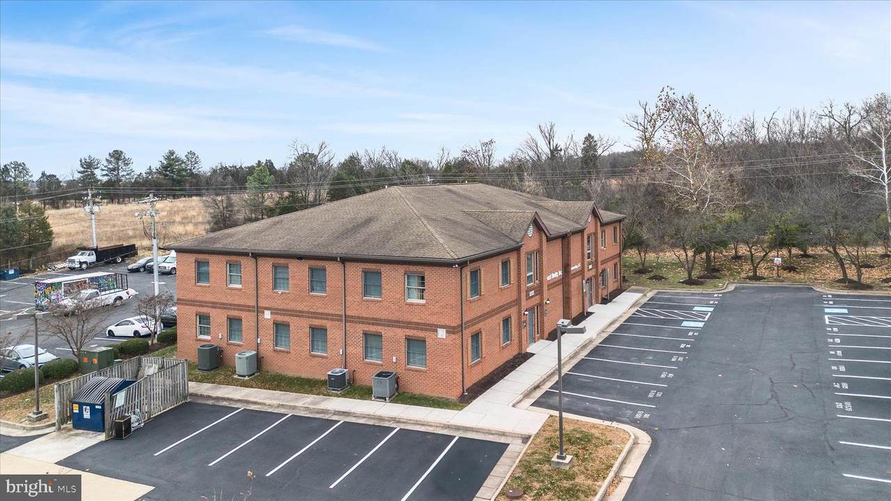 10521 Crestwood - Photo 1