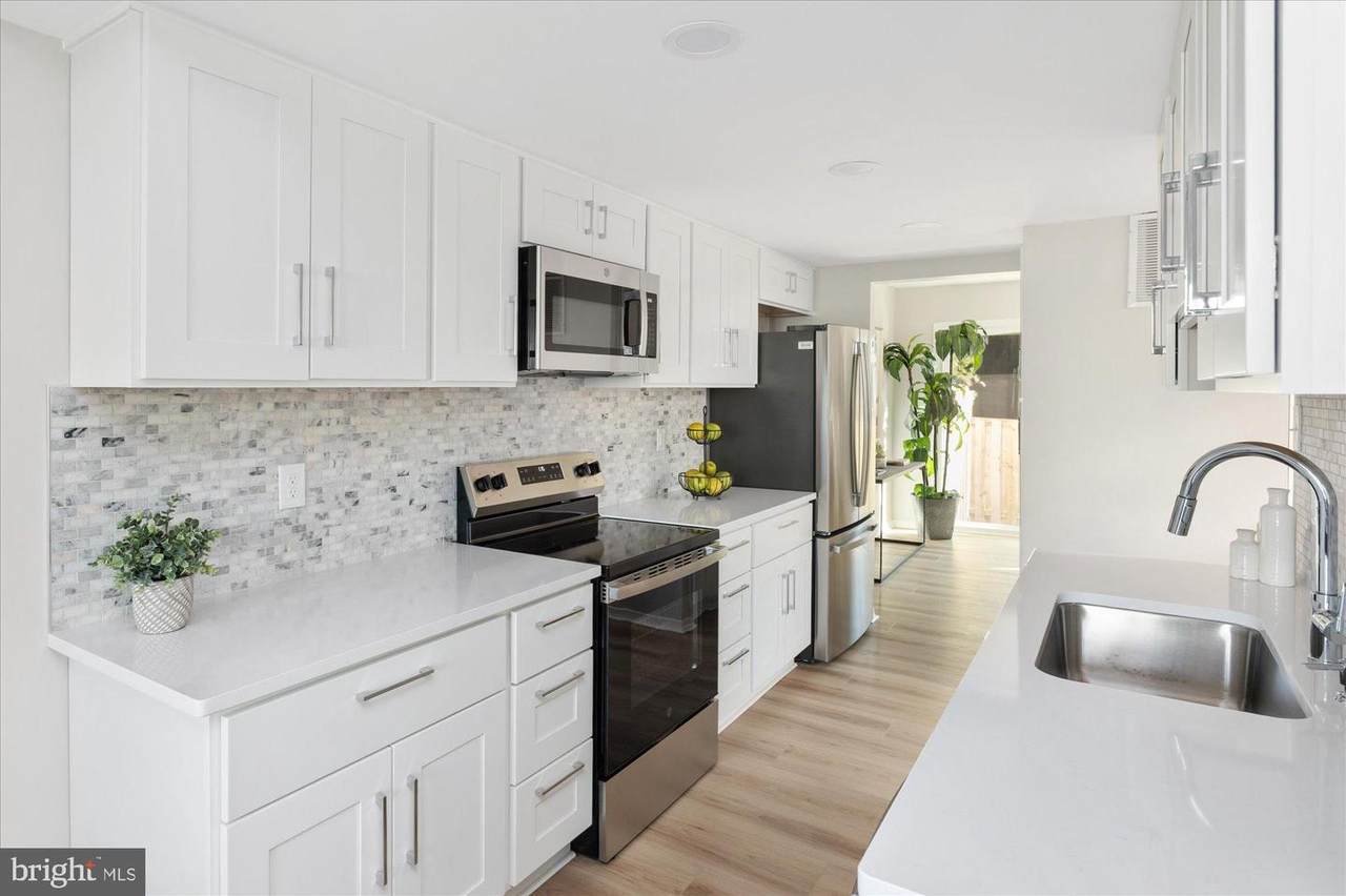 18473 Stone Hollow Drive - Photo 1