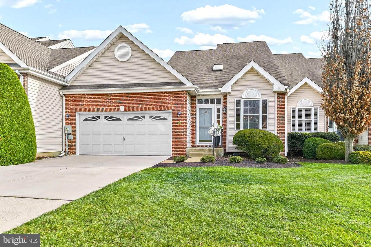 334 Shannonbridge Drive - Photo 1