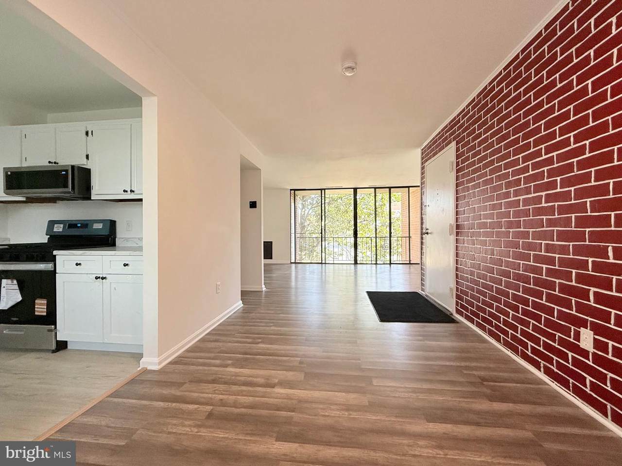 730 Quince Orchard Boulevard - Photo 1