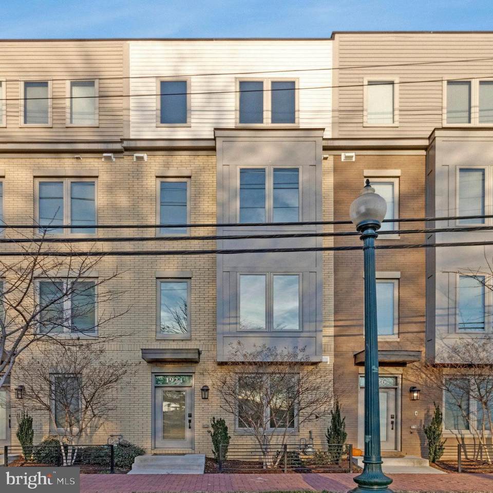 1924 Chapman Ave #10 - Photo 1