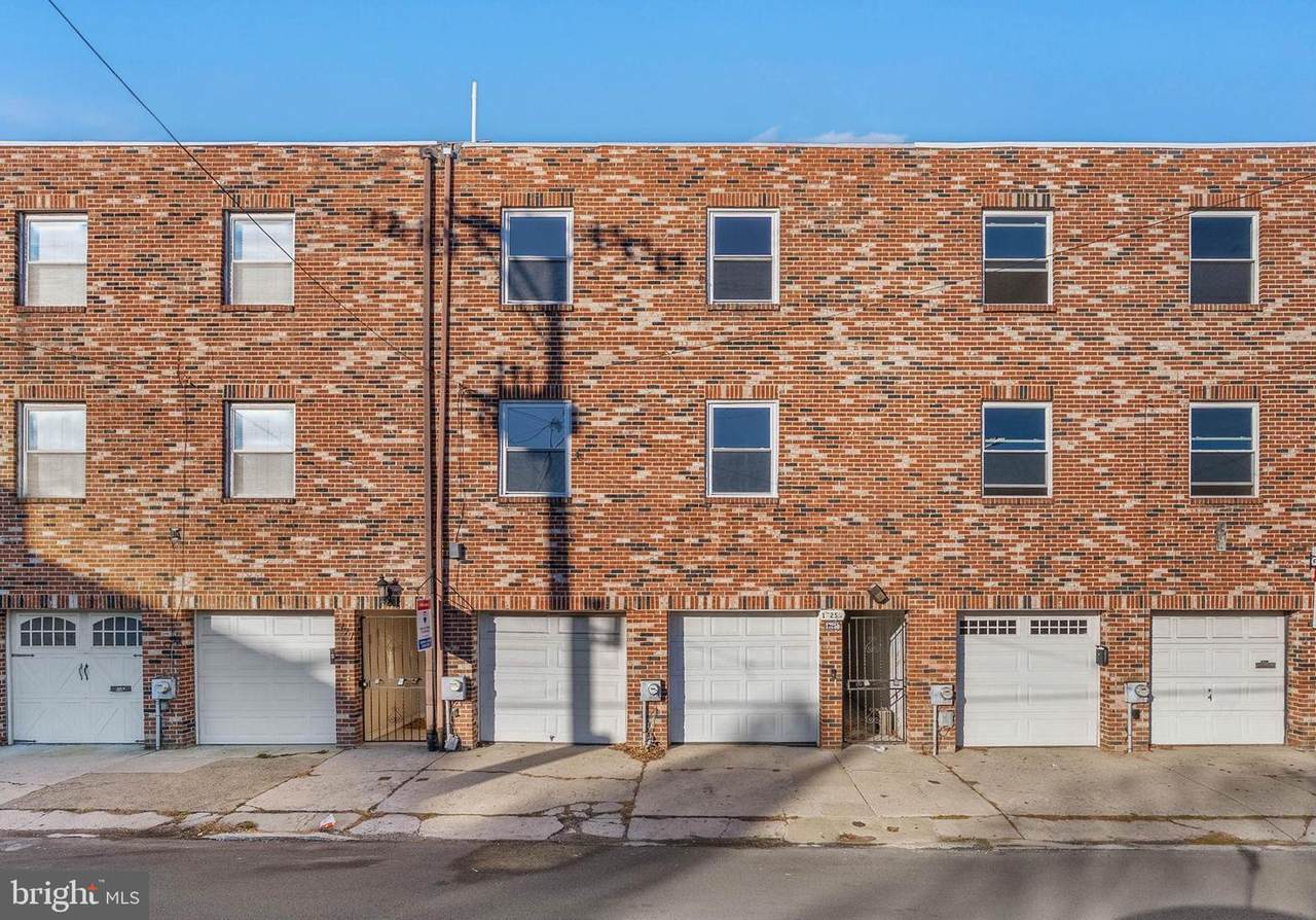 1725 Fitzwater Street - Photo 1