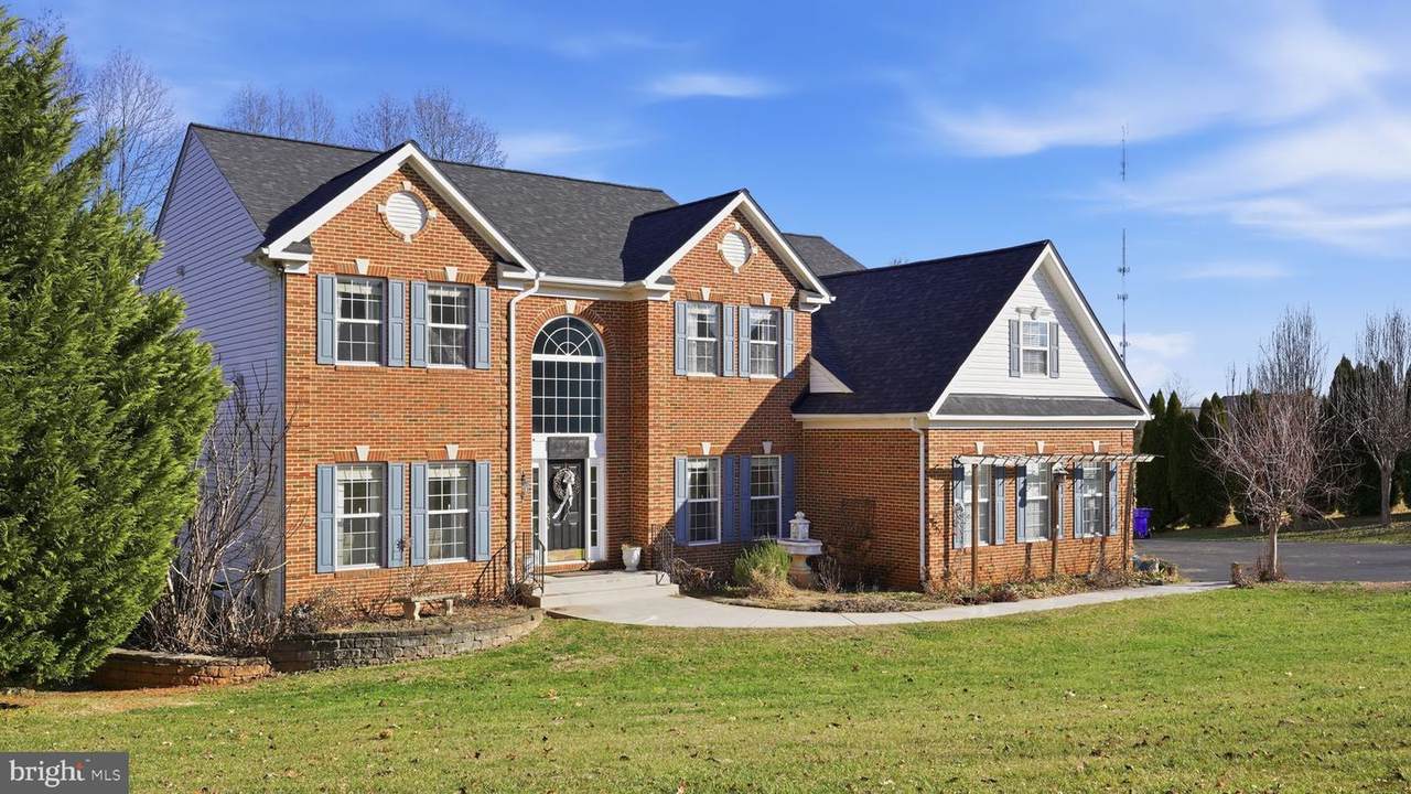 67 Whirlaway Drive - Photo 1