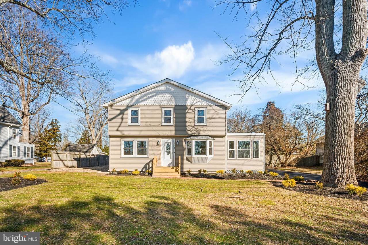 116 Bay Avenue - Photo 1