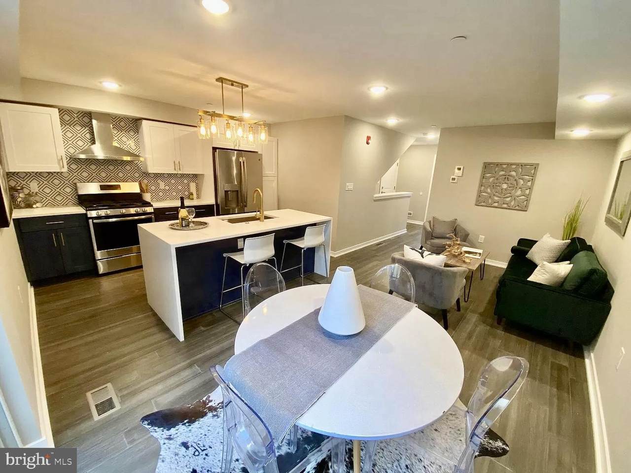 765 Uber Street - Photo 1