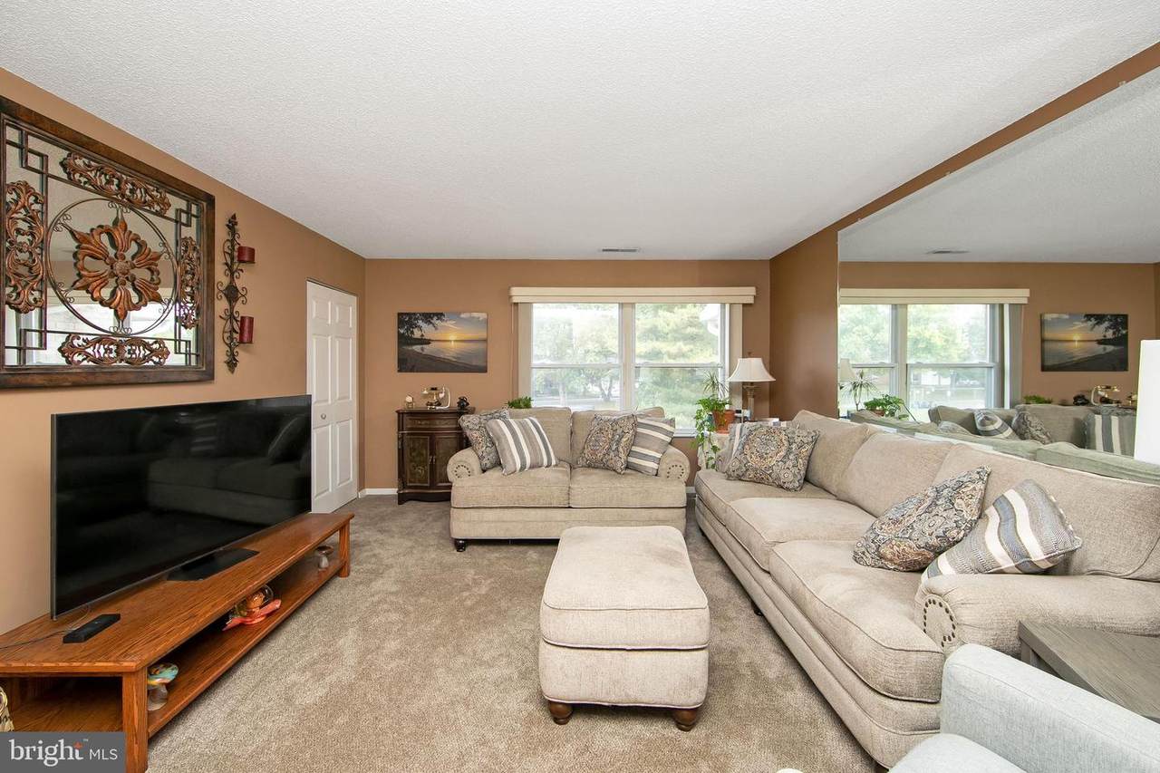 206 Winding Way - Photo 1