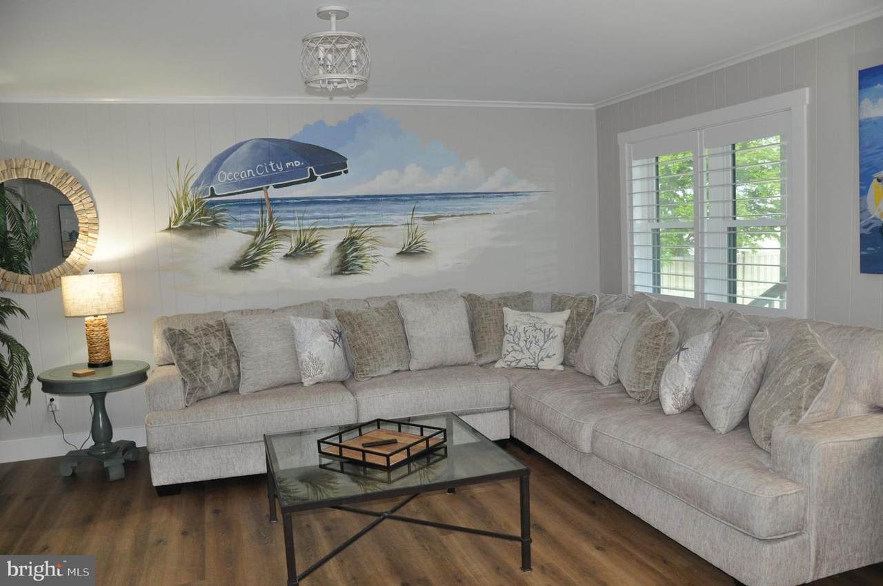 902 Edgewater Avenue - Photo 1