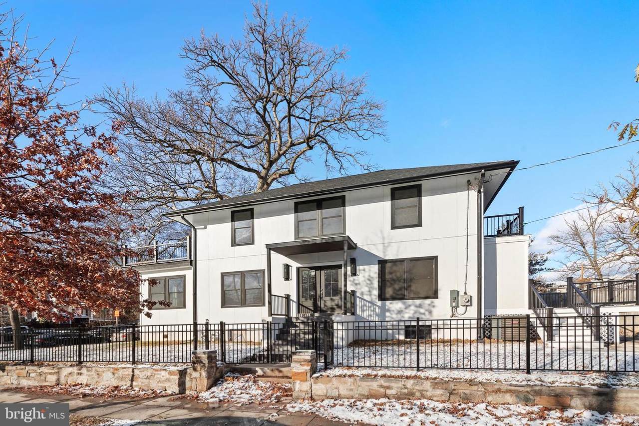 1355 Longfellow Street - Photo 1