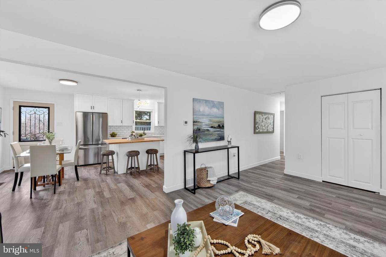 2011 Kings Highway - Photo 1