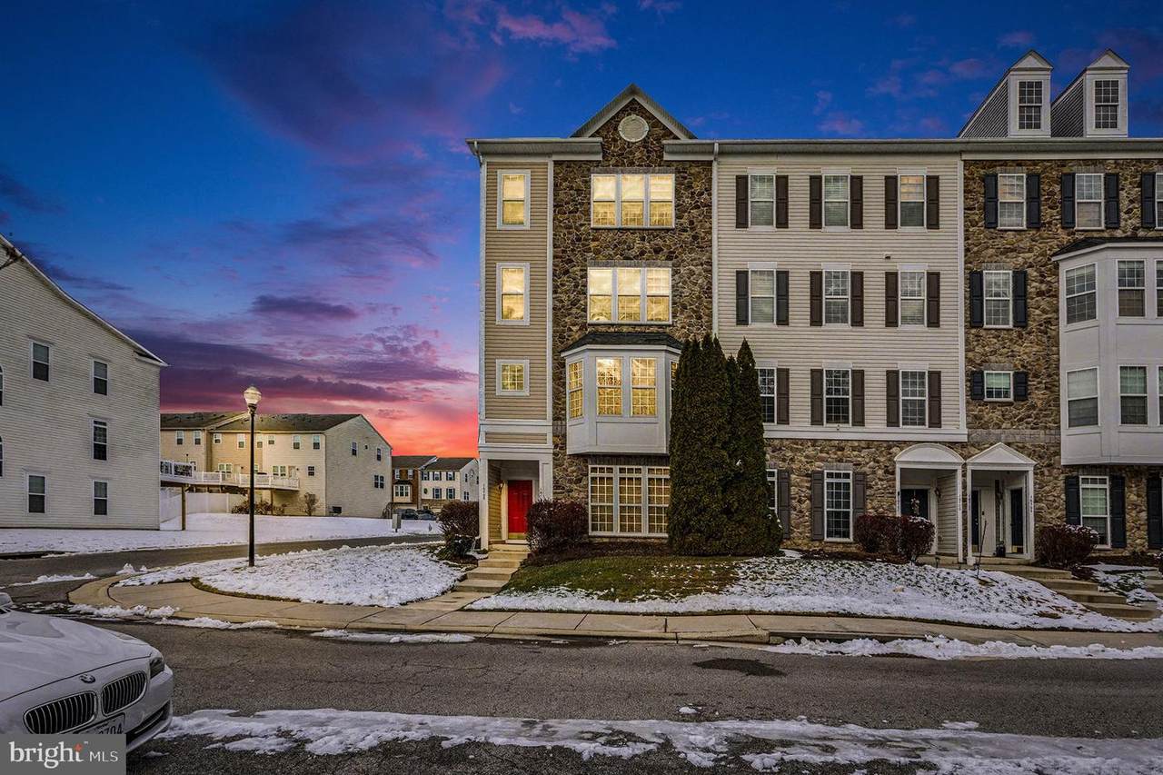1670 Mohegan Drive - Photo 1