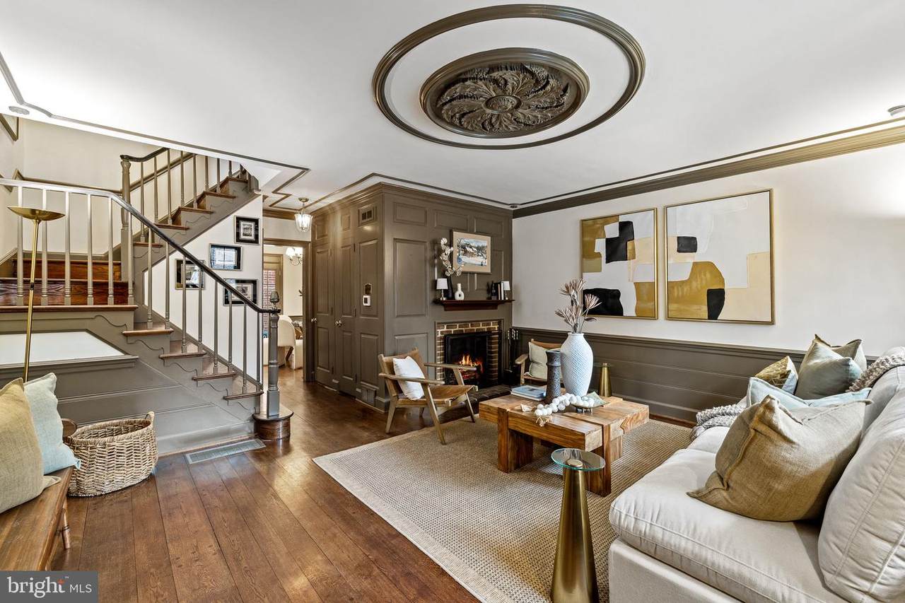 201 Delancey Street - Photo 1