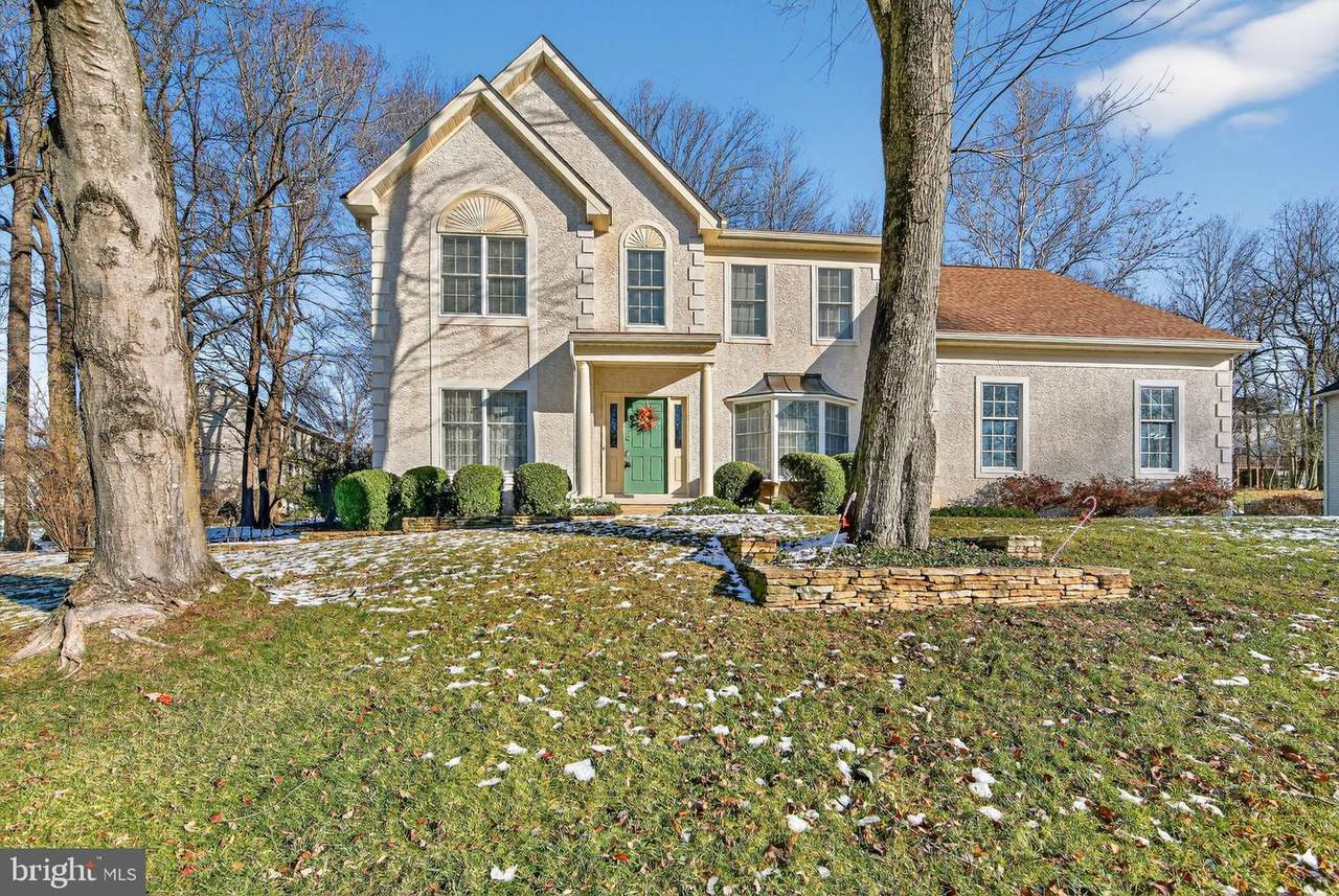 221 Cullen Way - Photo 1