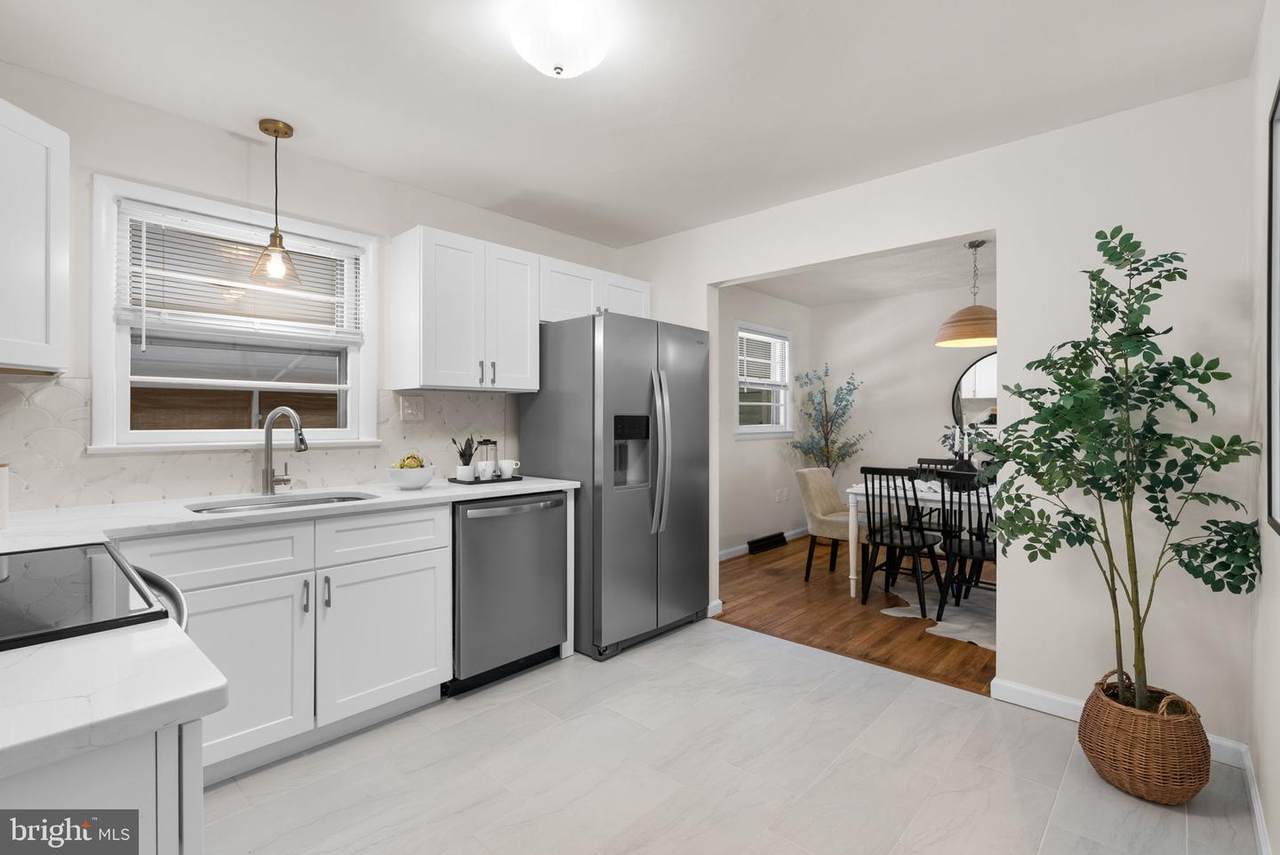 1049 Omar Drive - Photo 1