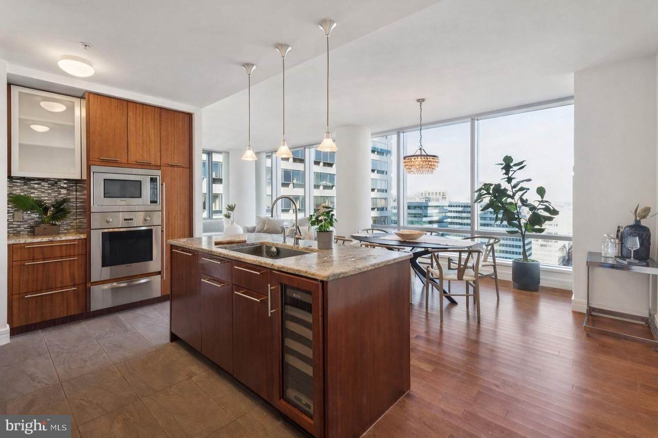 1414 Penn Square - Photo 1