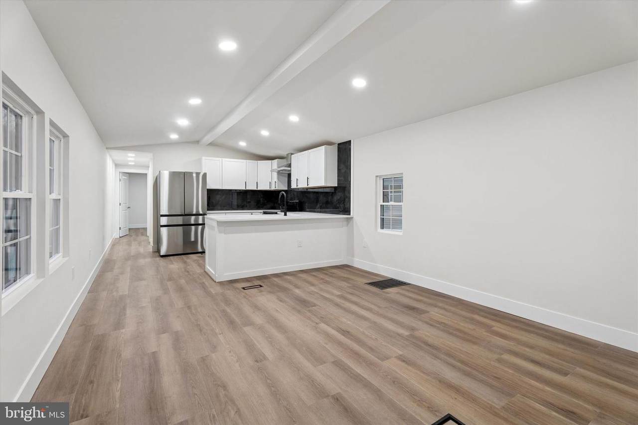 114 Linden Drive - Photo 1
