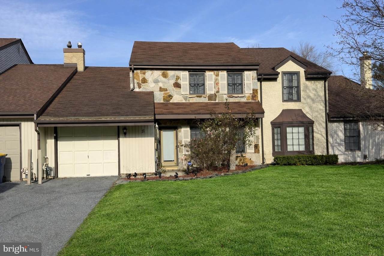 11 Turnberry Drive - Photo 1