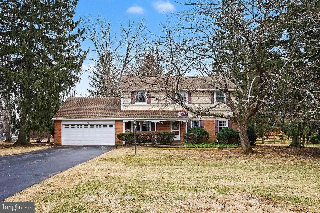 75 Kleyona Avenue - Photo 1