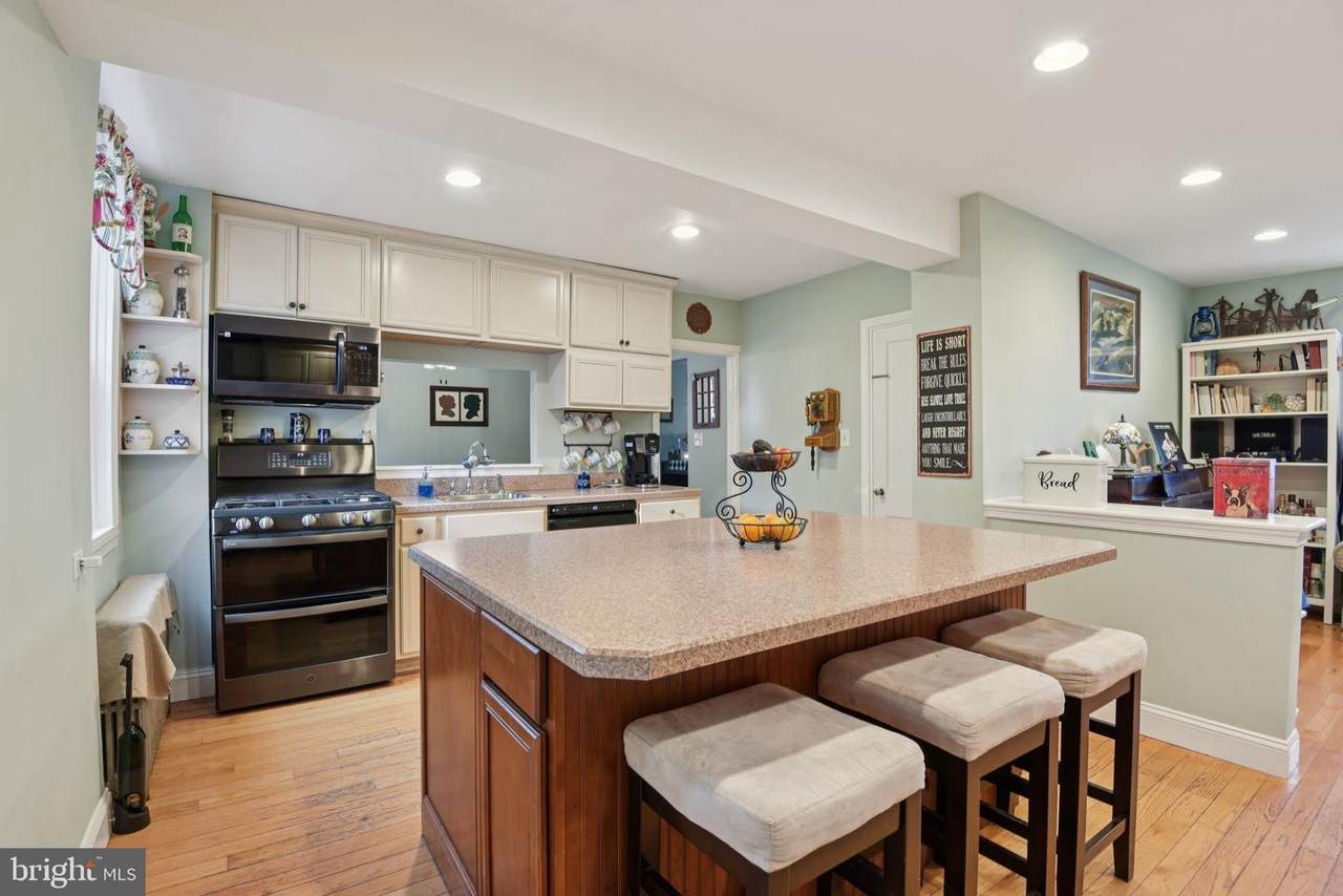 7803 Clarksworth Place - Photo 1