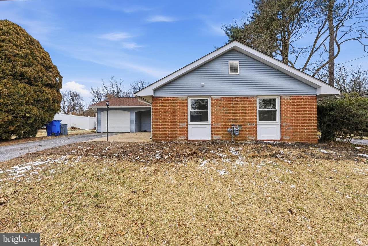 2 Buckingham Drive - Photo 1