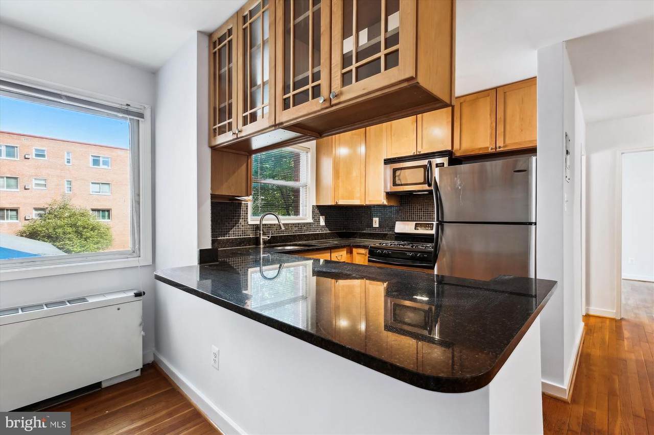 116 Lee Avenue - Photo 1