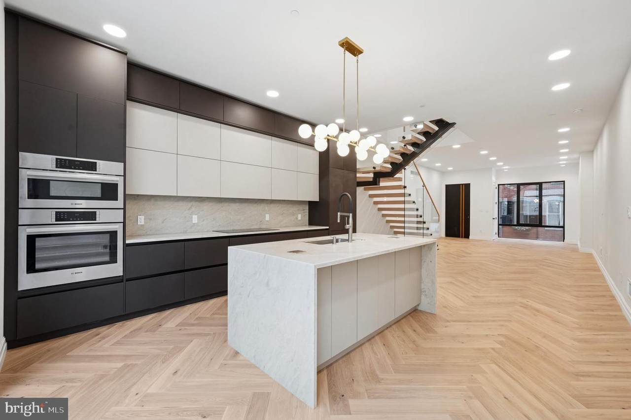 108 Van Pelt Street - Photo 1