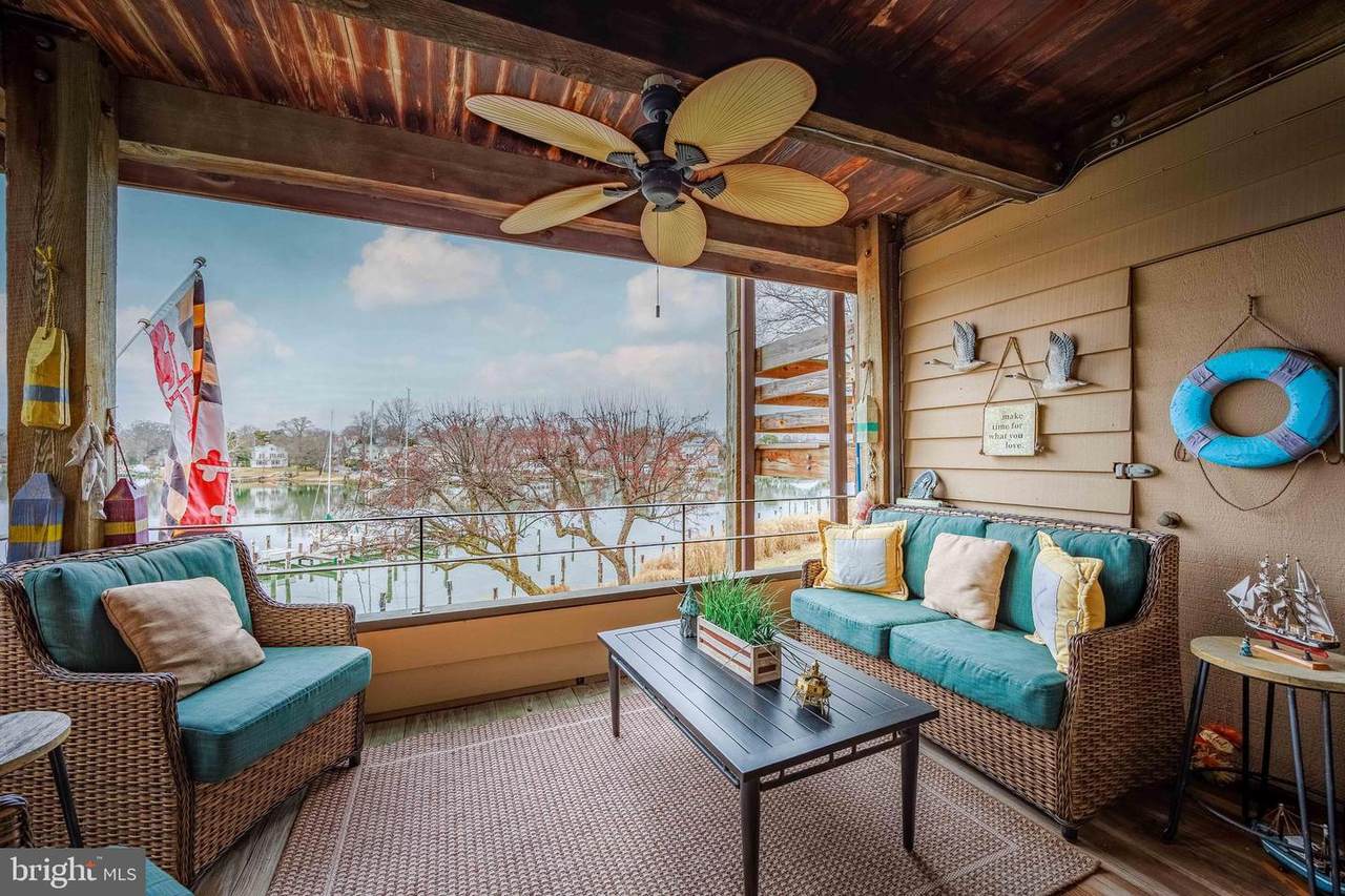 4 President Point Drive - Photo 1