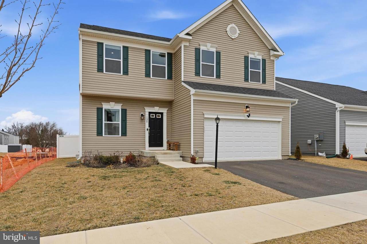 124 Huntwell West Boulevard - Photo 1