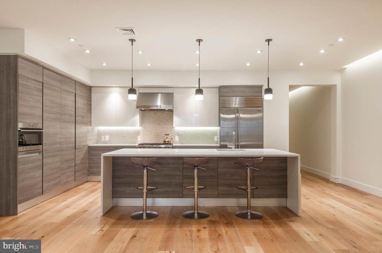 725 Chestnut Street - Photo 1