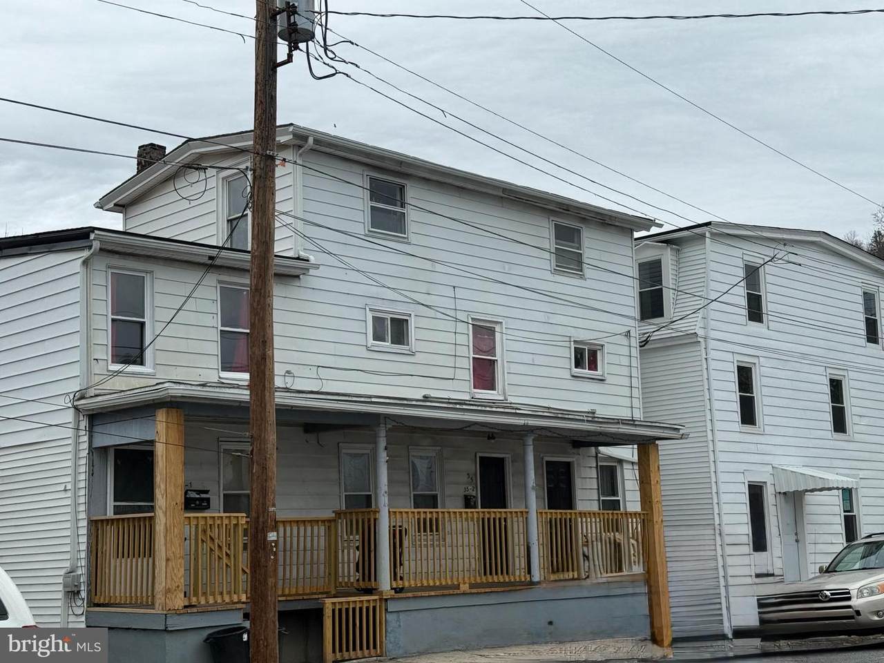 35 Vine Street - Photo 1