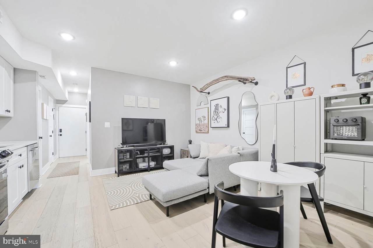 1144 Owen Place - Photo 1