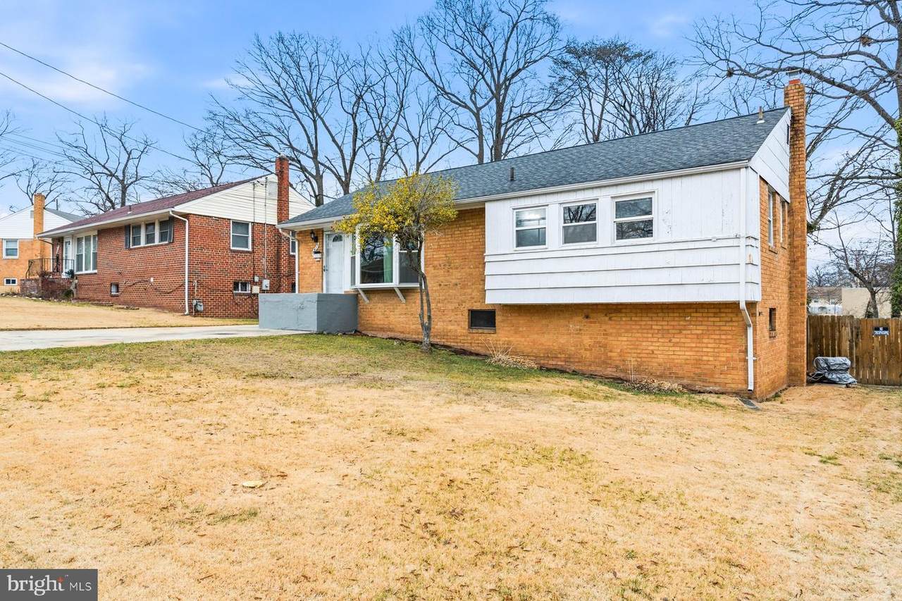 5815 89TH AVE - Photo 1