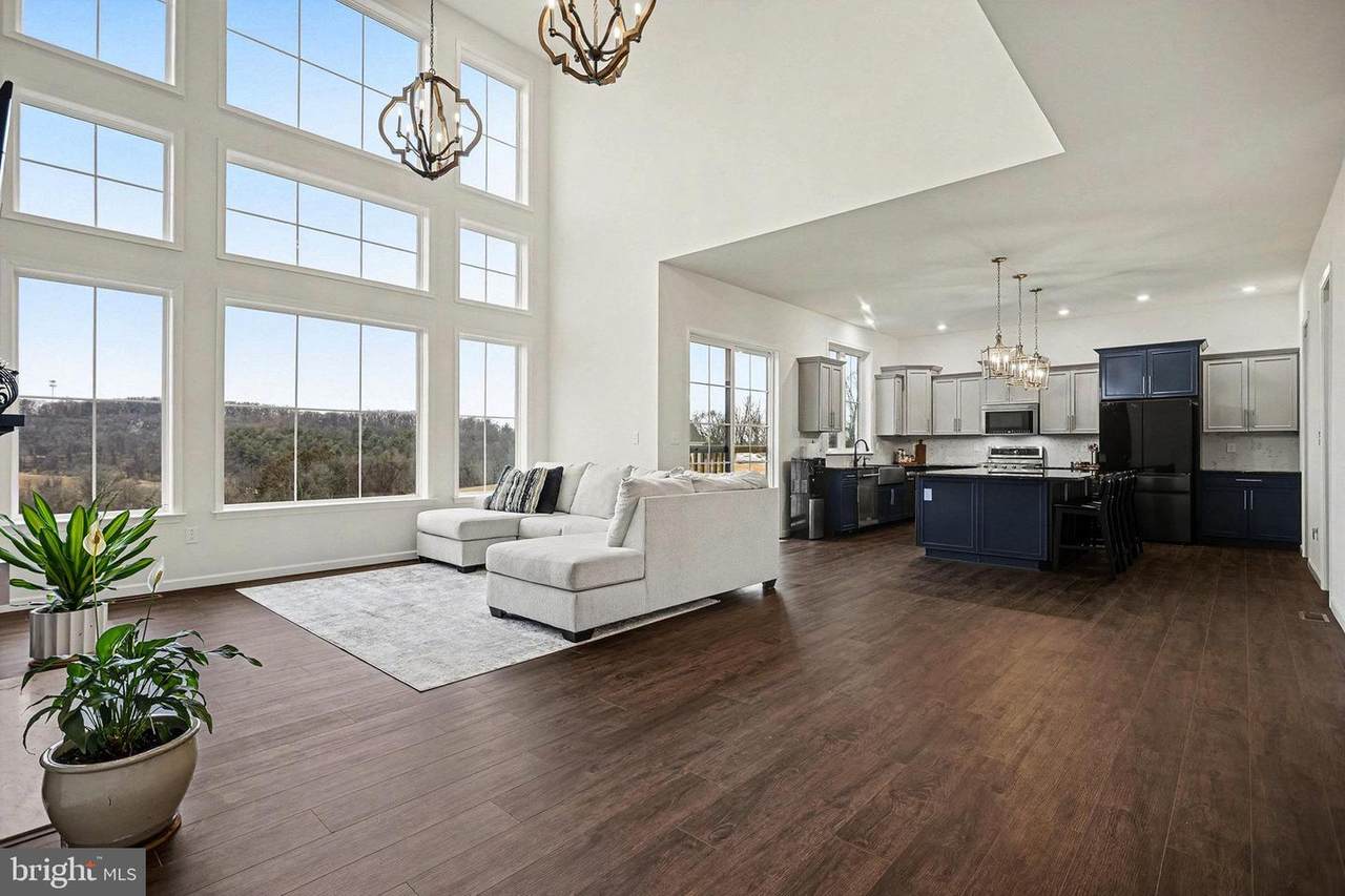 802 Blake Drive - Photo 1