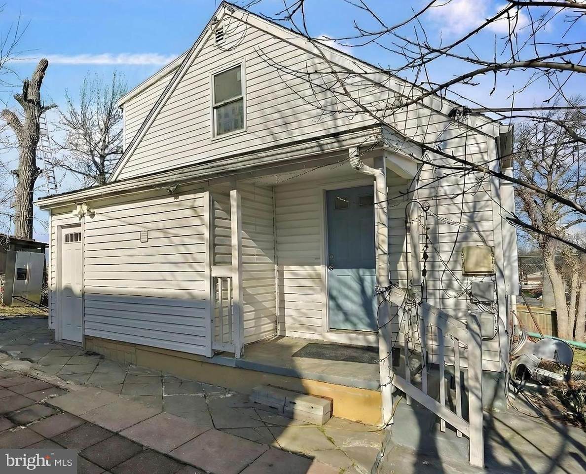 5804 63RD Place - Photo 1