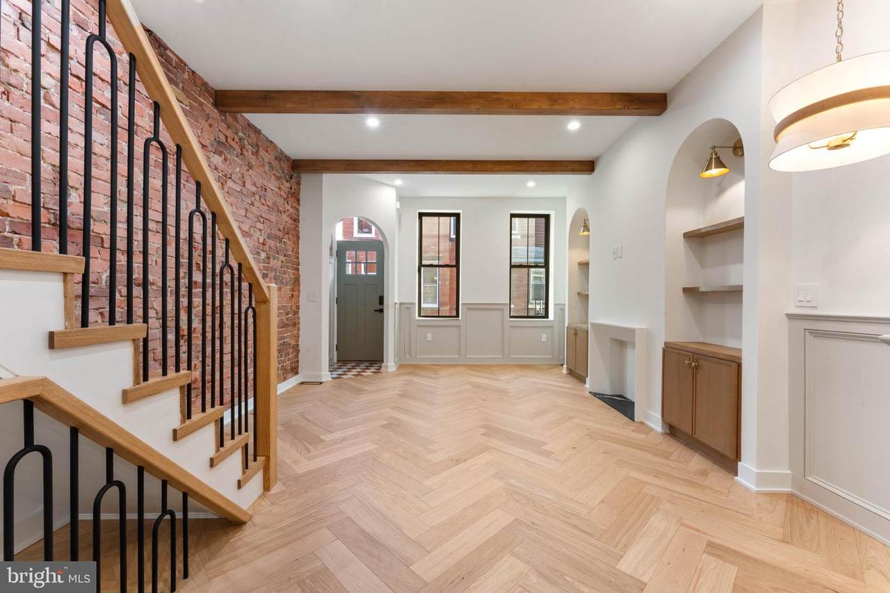 823 Mercer Street - Photo 1