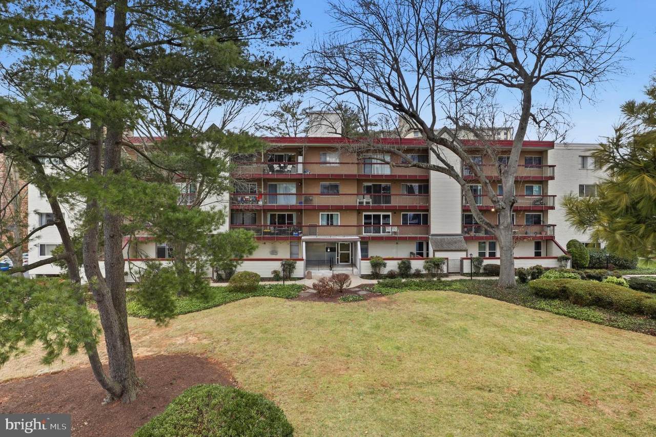 10300 Westlake Drive - Photo 1
