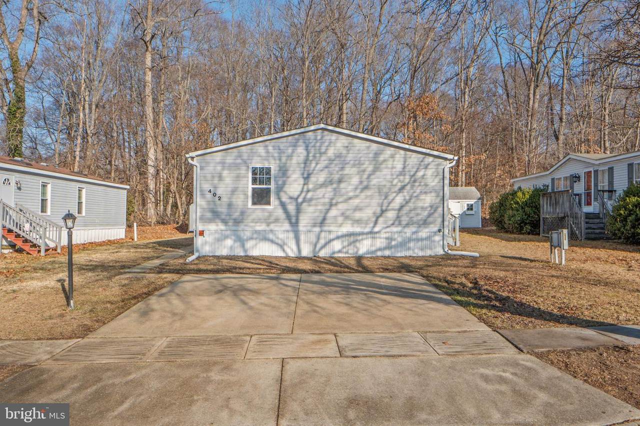 402 Boones Drive - Photo 1